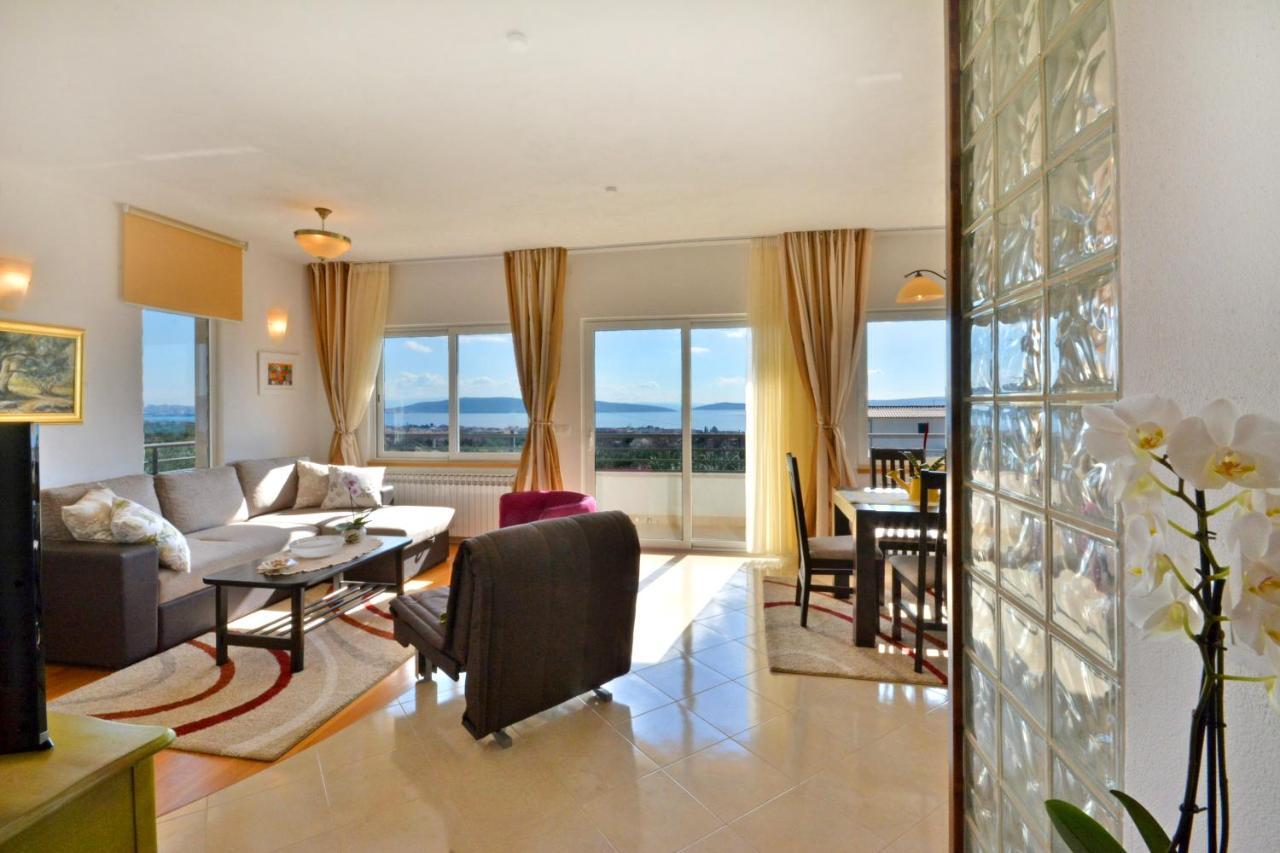 Villa Oliva Каштела Экстерьер фото